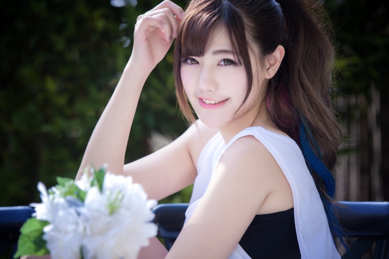 sitting, 4K, bouquet, beauty, adult, people, summer, outdoors, bench, women, japanese Ethnicity, white, beautiful, woman, females, smiling, flowers, asian Ethnicity