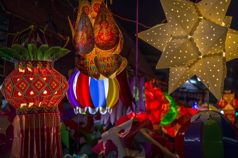 chinese lantern, religion, lighting equipment, for sale, auspicious, hindu, festive, lamp, creativity, multi colored, night, no people, retail display