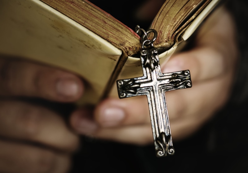 one person, prayer, holy, holding, adult, spirituality, focus, pure, jesus, photography, detail, worship, spiritual, person, pray, religious equipment