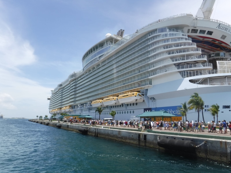 group of people, sea, Caribbean, standing, sky, building, near, travel destinations, cruise ship, passenger craft, large group of people, built structure