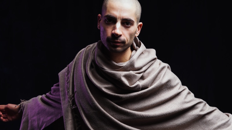 zen, st, portrait, hare krishna, 4K, krishna, one person, indoors, adult, temple, buddhism, spirituality, facial hair, casual clothing, hinduism, brahmachari