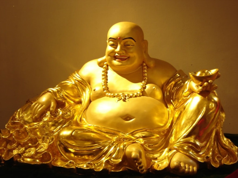 jewelry, male likeness, representation, happiness, human representation, figurine, one person, buddha, spirituality, 480P, Lord Buddha, gold, lord, religion