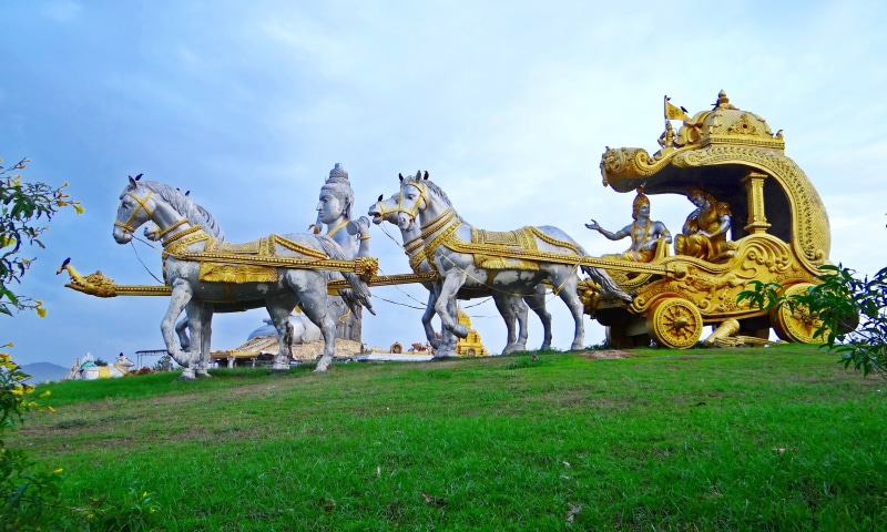 krishna arjuna chariot, karnataka, outdoors, art and craft, murudeshwar, wagon, sanskrit, green color, day, kapidhwaj, representation, people, cloud - sky