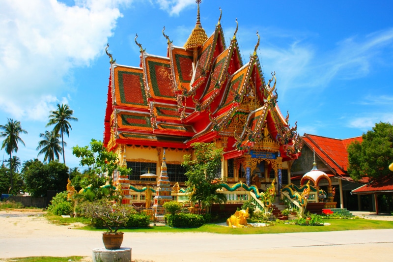wat, bangkok, old, tourism, religious, cloud - sky, building, spirituality, landmark, green, buddha, holy, worship, temple - Building, outdoors, traditional