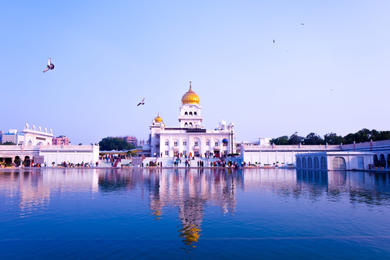 india, gurudwara bangla sahib, dome, travel, reflections, travel destinations, building, place of worship, building exterior, clear sky, history, spirituality