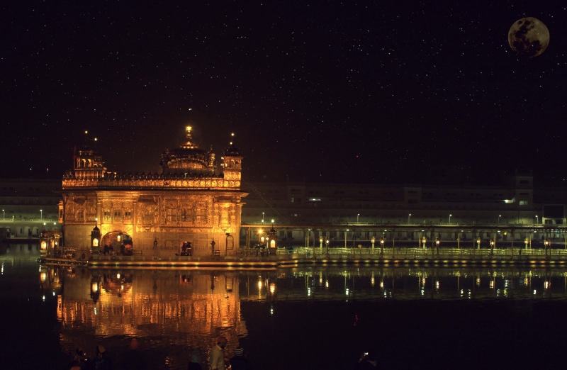 travel, punjab, river, illuminated, water, temple, nature, city, government, travel destinations, golden, no people, monument, reflection, 4K, night-view