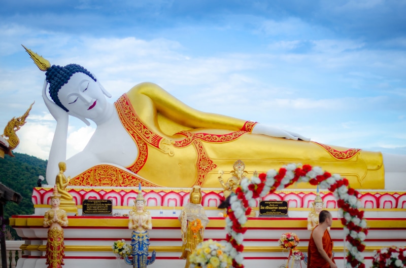 oriental, peace, chiang, spirituality, buddhism, decorative, temple, cloud - sky, art and craft, worship, famous, holy, buddha, peaceful, creativity, mai