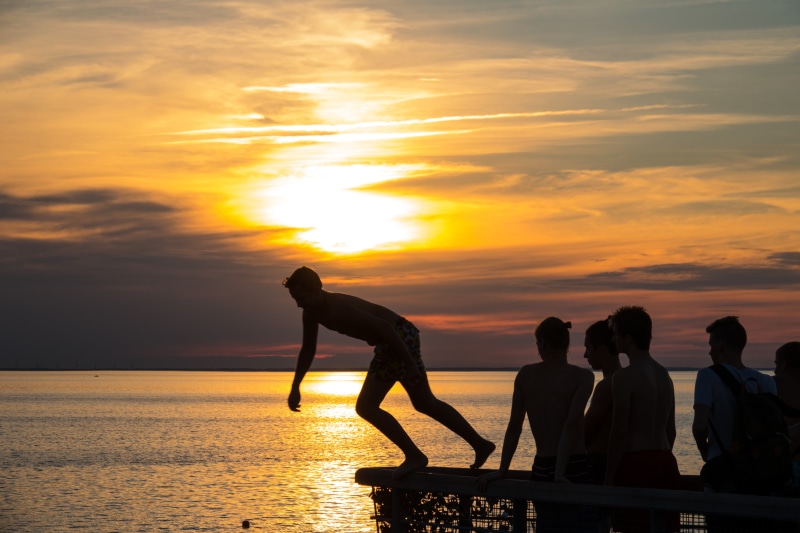 Sunset, Västra Hamnen, person, outdoors, sunlight, Malmö, f/3.5, people, beside, 70 mm, iso_speed, canon eos, dock, canon, aperture, state, camera, focal_length