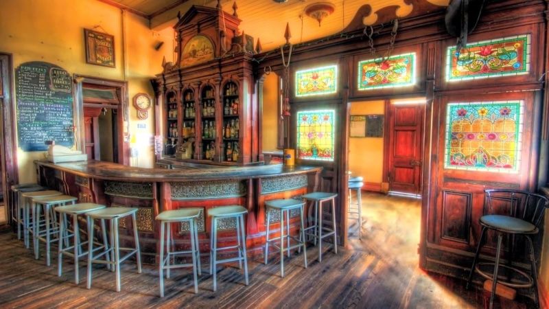 ceiling, interior design, no people, travel destinations, tavern, window, furniture, 1080P, absence, restaurant, empty bar, home interior, electric lamp