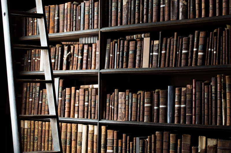 indoors, backgrounds, bookshelf, 1080P, education, dublin, landmark, shelf, building, dust, book, literature, no people, city, tourism, arrangement, university