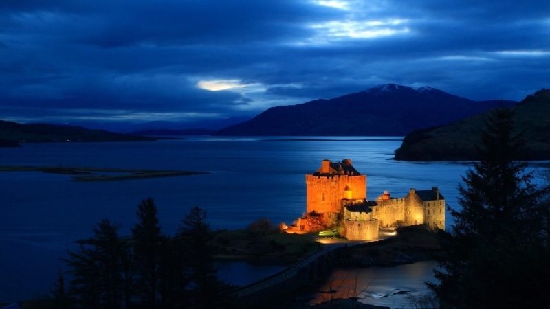 built structure, sky, Eilean Donan, building, tourism, architecture, brown, famous Place, house, medieval, tower, beauty in nature, ancient, nature, the past