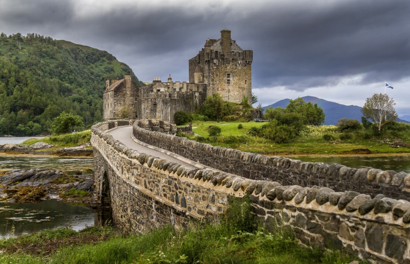 rocks, Eilean Donan, 4K, concrete, brown, mountain, Scotland, forest, eilean, bridge, clouds, donan, Castle