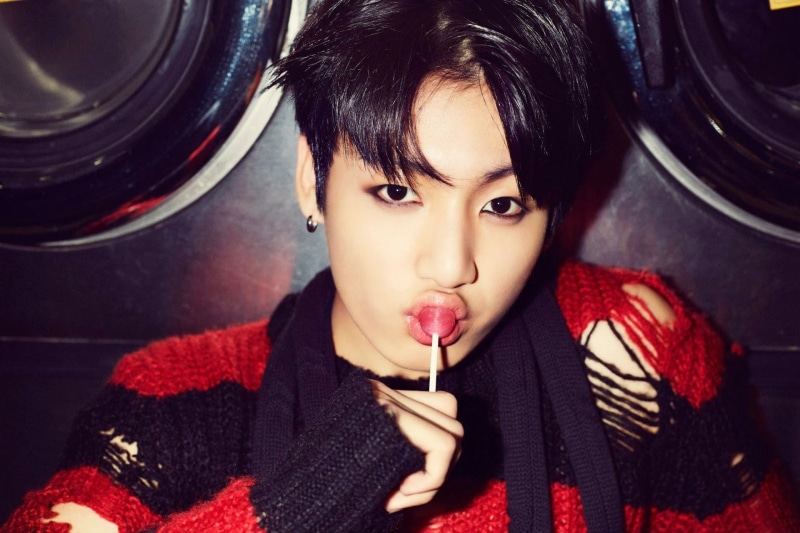 holding, one person, casual clothing, Jungkook, BTS, real people, indoors, sweater, lifestyles, 1080P, child, hairstyle, bangs, looking at camera, front view