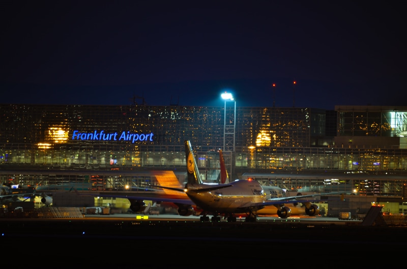 night, 4K, frankfurt, boeing, airport runway, aircraft, lufthansa, nature, near, 747, building exterior, commercial Airplane, airplane, built structure