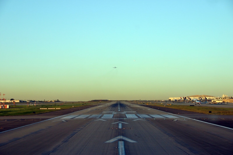 flight, plane, nature, airport runway, photography, copy space, airliner, Airport, flying, Runway, jet, aerospace industry, landing, Travel, cargo plane