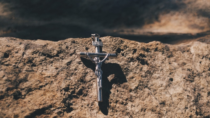 people, crucifixion, day, outdoors, christianity, crucifix, resurrection, christian, spirituality, pray, symbol, holy, easter, jewelry, religious, gospel