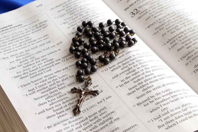 still life, education, text, word, spirituality, silver, faith, cross, paper, 5K, belief, crucifix, western script, holy, christ, colored, publication