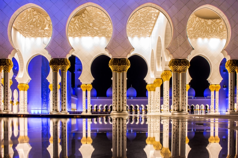 reflecting pool, 4K, travel destinations, worship, dome, architectural column, water, person, building, no people, pillar, abu dhabi, outdoors, belief