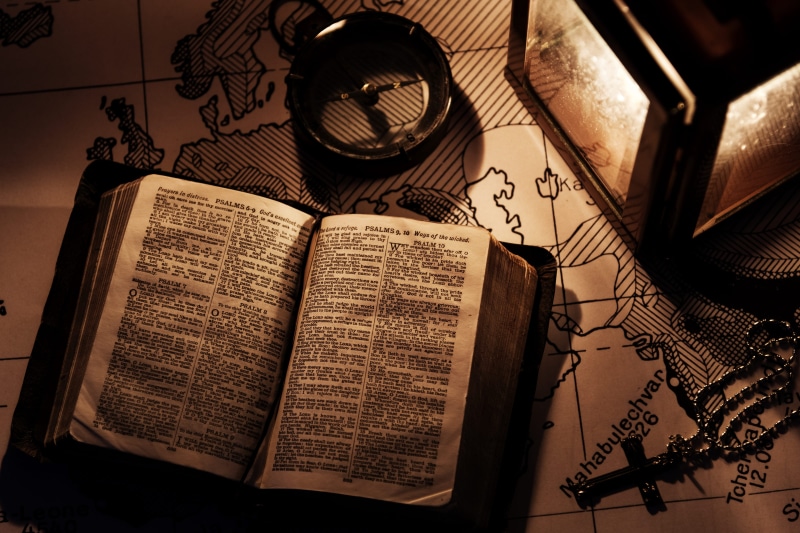 atlas, tranquil, jesus Christ, praying, spiritual, christianity, god, religious Text, retro Styled, testaments, 4K, page, old, antique, holy Book, cross