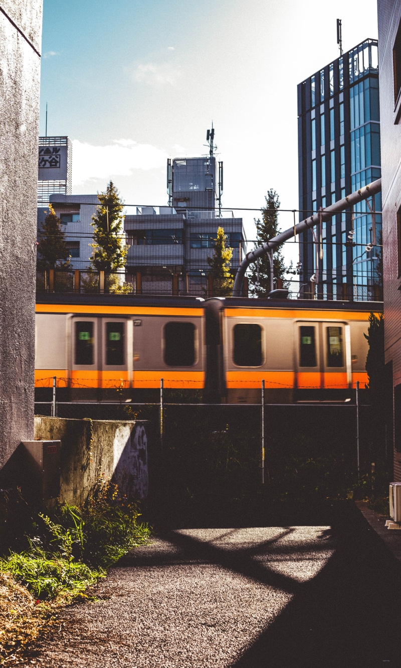 rail transportation, 5K, japanese train, passenger train, sun, public transportation, shadows, light, cable car, japan, built structure, school bus, building