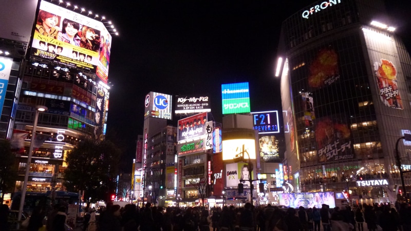 outdoors, sign, text, night, built structure, large group of people, Japan, motion, architecture, city, Asia, office building exterior, 4K, advertisement