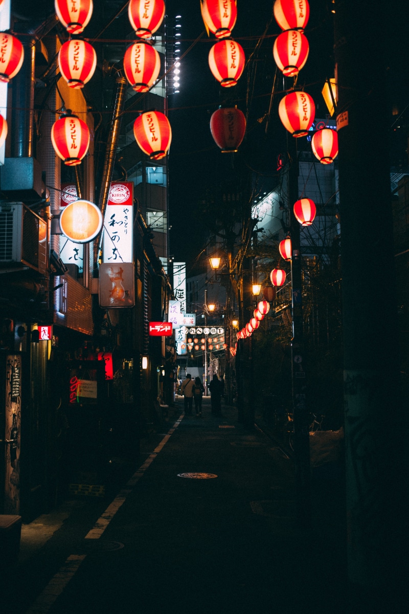 5K, sign, building exterior, outdoors, architecture, text, decoration, incidental people, illuminated, communication, city, built structure, shibuya, street