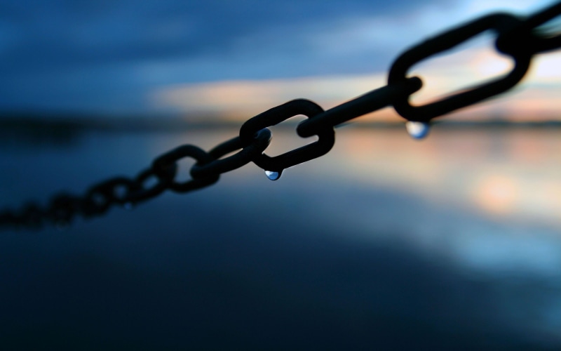 rusty, outdoors, iron - Metal, blue, boundary, alloy, security, water, close-up, barrier, macro, nature, strength, 2K, black, backgrounds, iron, protection