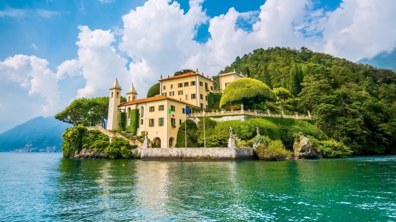 tree, cottage, 1080P, day, no people, built structure, near, beauty in nature, plant, Lake Como, town, sky, travel destinations, architecture, nature