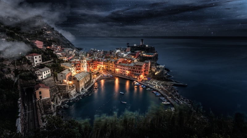 stars, town, rock - Object, sea, water, scenics, white, Cinque Terre, covered, dock, architecture, tourism, mountain, residential district, boat, sky, europe