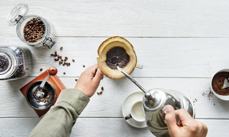 break, enjoying, grinding, lifestyle, flatlay, relax, finger, hobby, morning, household equipment, beverage, coffee beans, background, people, career, barista