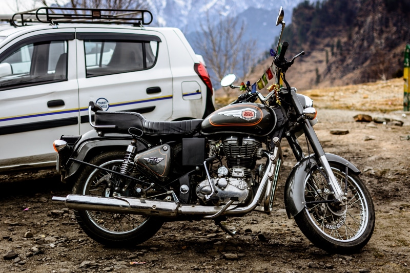 himalayas, mode of transportation, side view, ladakh, land vehicle, road, 5K, transport, standard, focus on foreground, royal enfield, enfield, day, near