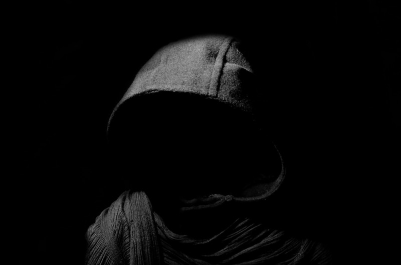 obscured face, people, hooded, body part, dark, dead, hat, lifestyles, rip, spook, human hair, clothing, copy space, evil, man, gray, black Color, ghost