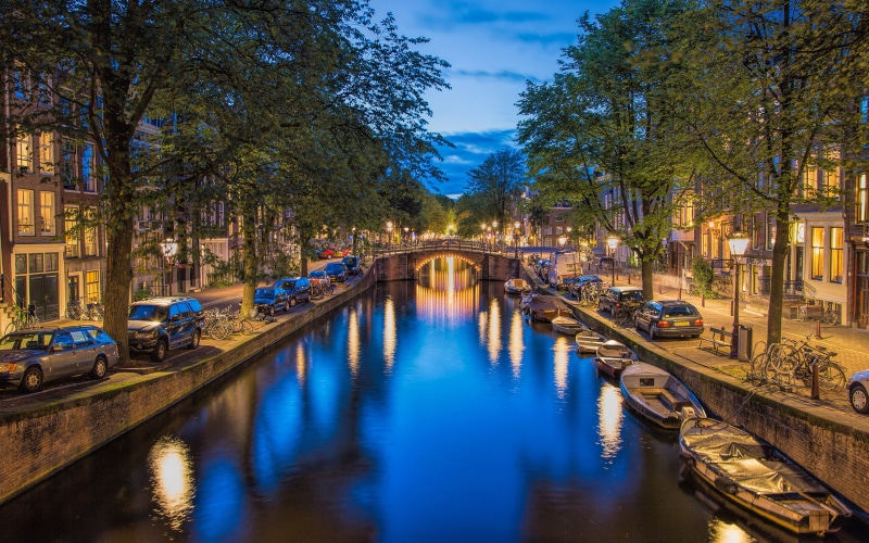 arch bridge, building exterior, street, bridge, amsterdam, view, reflection, plant, hd, ultra, mobile, tree, boats, laptop, water, house, nature, computers