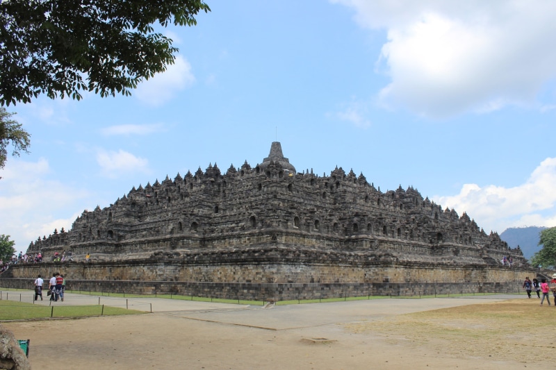 cloud - sky, tree, religious, religion, ruins, cloudy, hindu, 2K, tourism, building, building exterior, java, historic, ancient civilization, buddhism