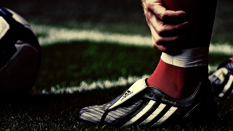 soccer, grass, Steven Gerrard, nature, human leg, plant, low section, leisure activity, outdoors, focus on foreground, athlete, human limb, sock, 1080P