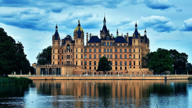built structure, germany, medieval architecture, travel destinations, plant, eu, schwerin castle, waterfront, water castle, sky, lake schwerin, water, palace