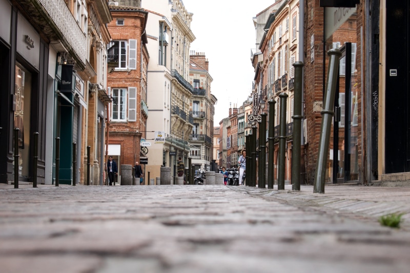 gray, architecture, history, leisure, europe, toulouse, window, famous Place, brown, city, travel, apartment, old building, old city, alley, sidewalk, direction