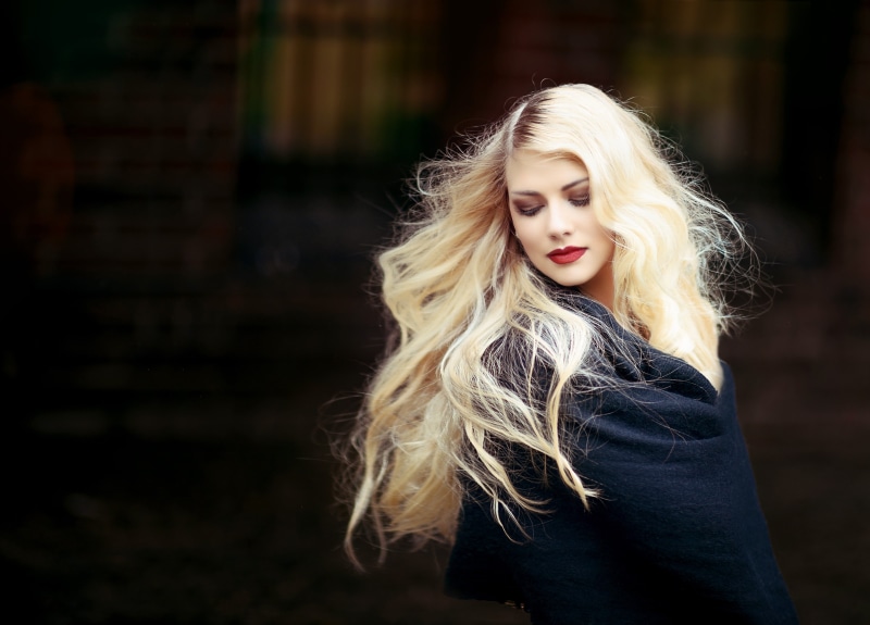 young Adult, coat, long hair, hairstyle, hair, movement, beautiful woman, makeup, portrait, girl, black, outdoor, women, blonde hair, lips, red lips, gentle