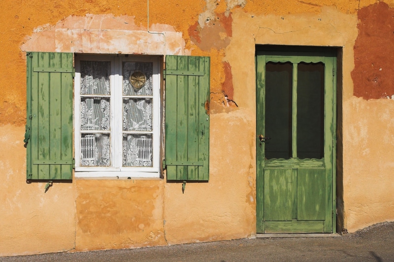 street, Tourism, safety, old, closed, France, facade, Provence, View, protection, no people, 2K, architecture, town, green color, built Structure, outdoors