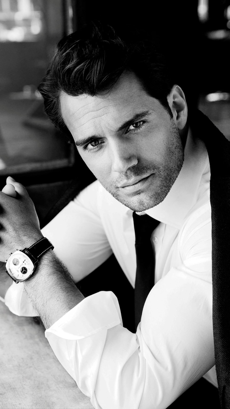 actor, Hollywood Celebrities, man, clothing, real people, looking at camera, waist up, dark, headshot, males, business, henry cavill, fashion, well-dressed