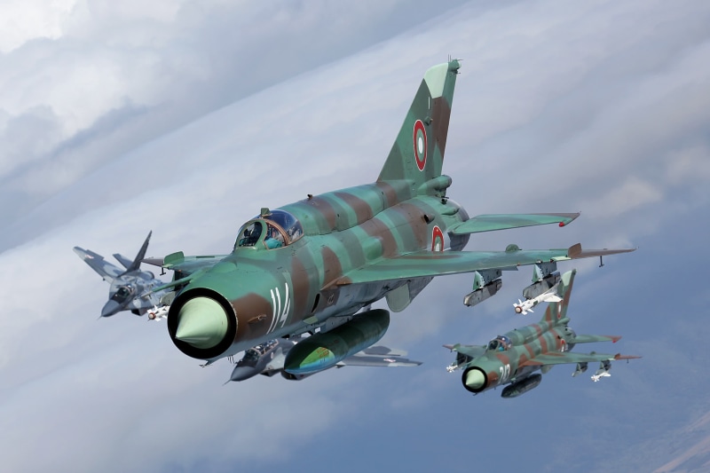 low angle view, mode of transportation, on the move, The MiG-21, airplane, military, army, outdoors, no people, flight, plane, aircrafts, air force, 1080P