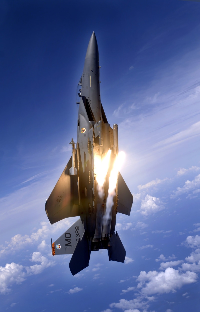 airplane, flight, sky, f, f-15, fighter, Aircraft, dog fight, illuminated, transportation, gray, aerospace industry, no people, strike eagle, flares, outdoors