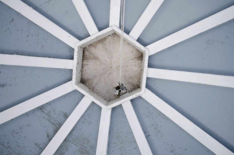 white color, white, day, metal, full frame, architecture, directly below, pattern, high angle view, 4K, indoors, wood - material, shape, no people, ceiling