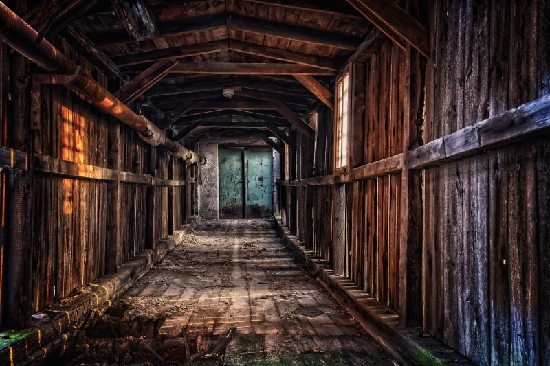 past, architecture, deterioration, the way forward, pforphoto, direction, ailing, cool, atmosphere, ceiling, no people, indoors, day, old, decay