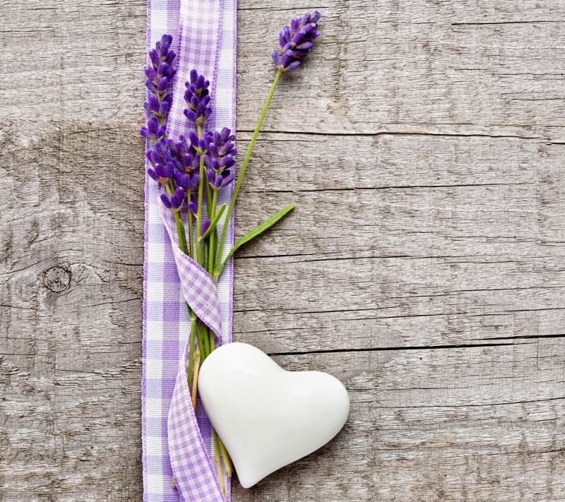 lavender, 720P, wooden surface