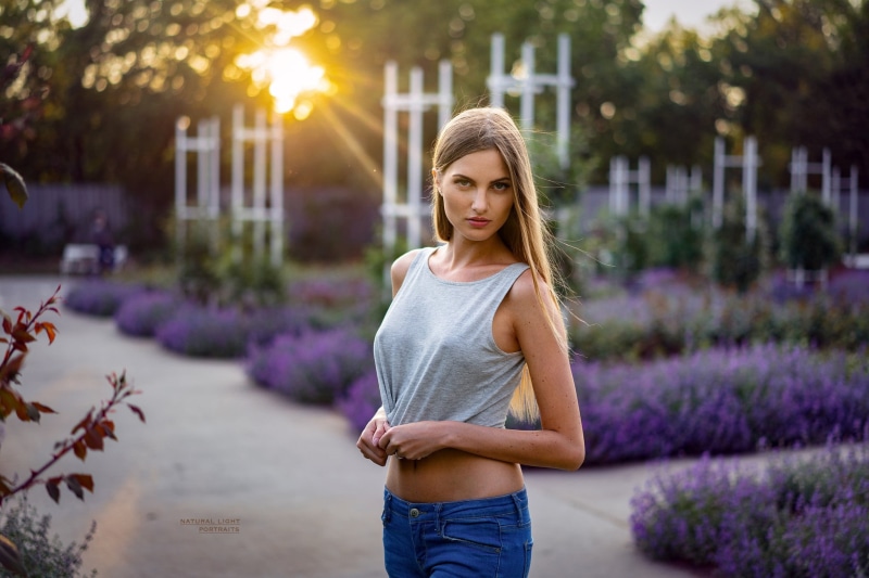 beauty, figure, women, pose, casual clothing, young women, adult, model, Mike, ornamental garden, Robert Chrenka, females, bokeh, gray, makeup, s, jeans