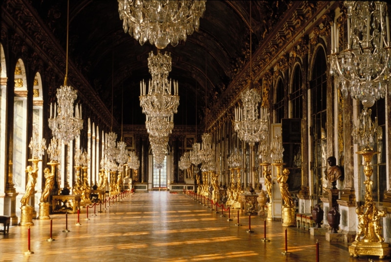 lighting equipment, ceiling, the way forward, the past, travel destinations, architectural column, illuminated, arch, corridor, tourism, built structure