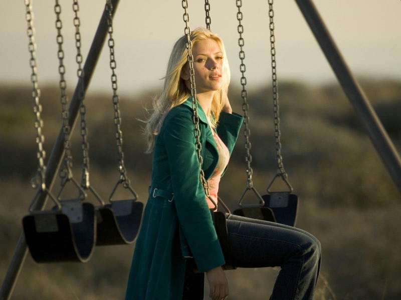 actress, outdoors, looking, casual clothing, women, 720P, one person, looking away, hairstyle, hair, beautiful woman, standing, movies, Scarlett Johansson