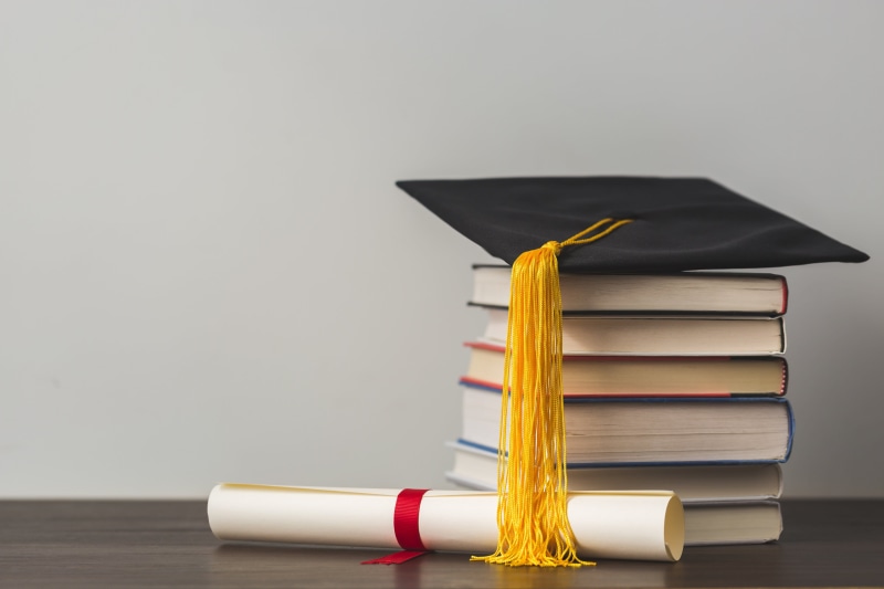 copy space, rubber, publication, wood - material, table, studying, indoors, paper, studio shot, office, white background, College, stack, 4K, cap, eraser