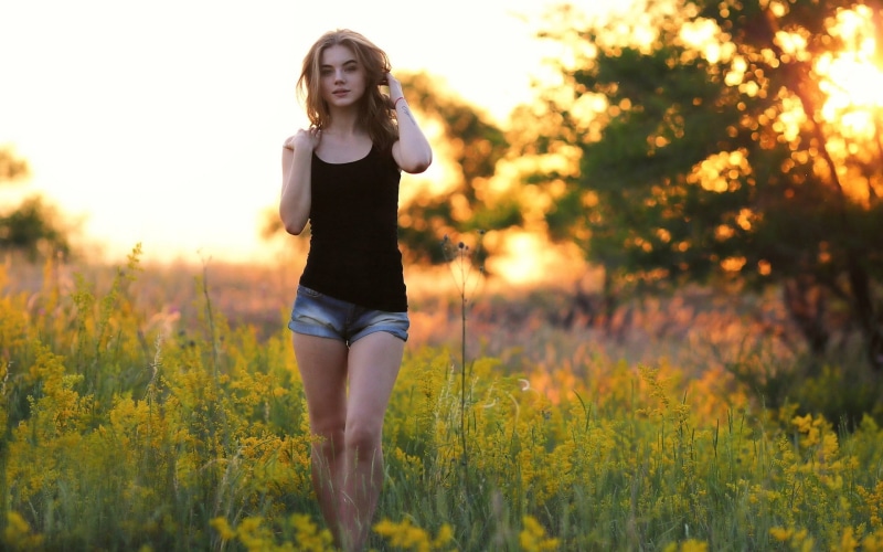 beauty in nature, leisure activity, hot girl picture 1920x1200, front view, nature, beautiful woman, real people, grass, portrait, young women, 1080P